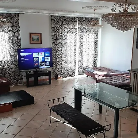 Villa Holiday 7 Villas & *