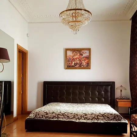 Holiday 7 Villas & *