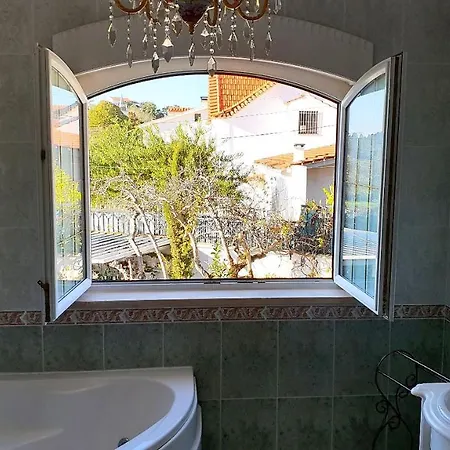 Holiday 7 Villas & Maceira (Leiria)
