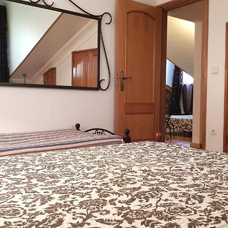 Holiday 7 Villas & Maceira (Leiria)