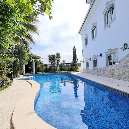 Holiday 7 Villas &