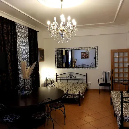 Holiday 7 Villas & Villa Maceira (Leiria)